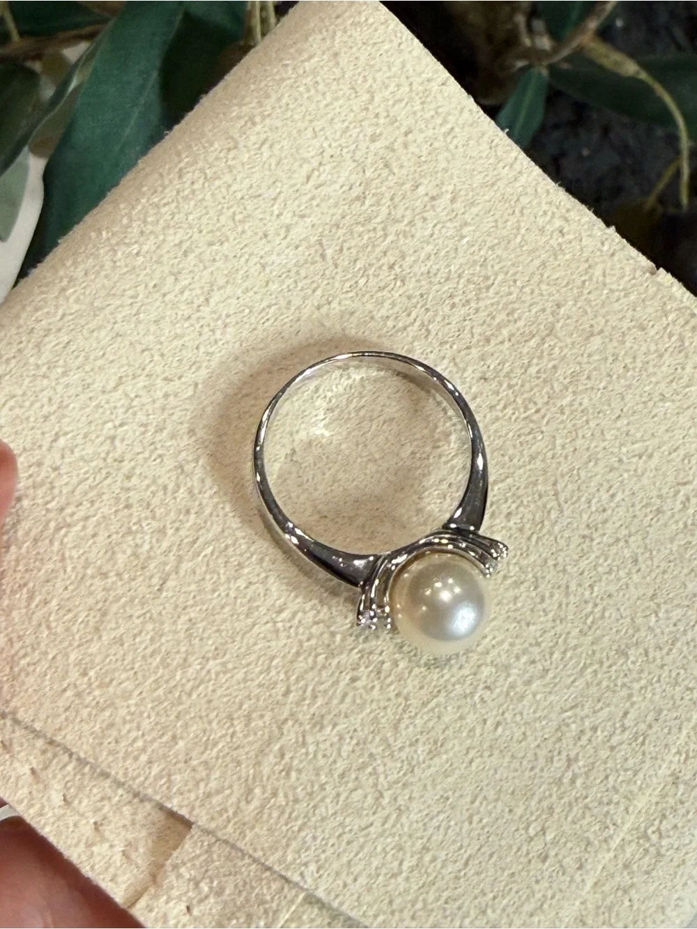 Diamond Pearl Ring in White Gold